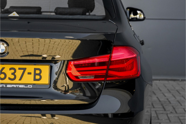 BMW 3-serie 320i High Ex Shadow M-Sport Leder LED 19"