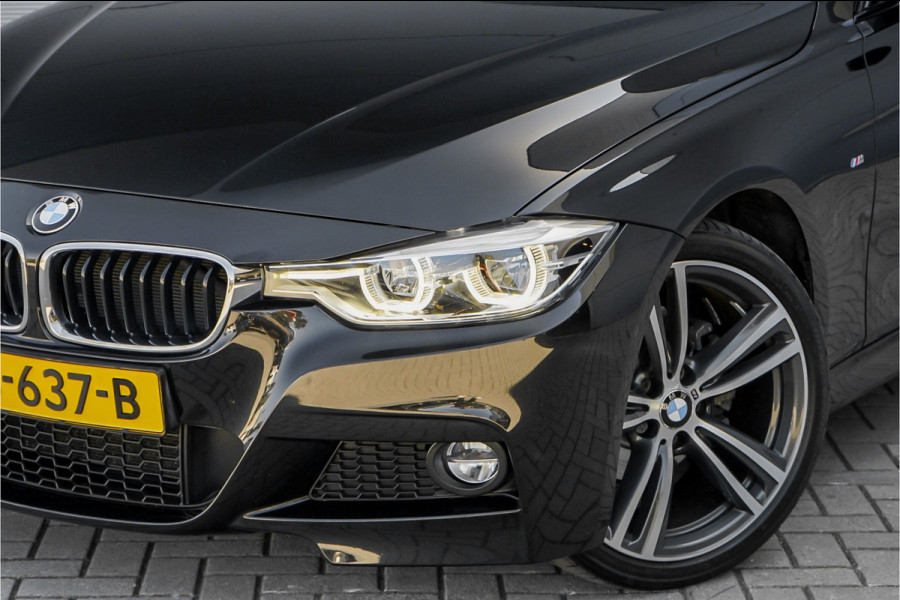 BMW 3-serie 320i High Ex Shadow M-Sport Leder LED 19"
