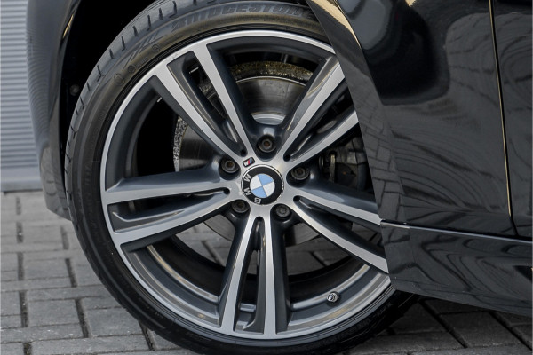 BMW 3-serie 320i High Ex Shadow M-Sport Leder LED 19"