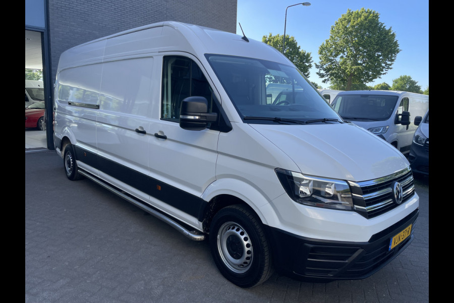 Volkswagen Crafter 35 2.0 TDI L4H3 Highline Airco - parkeersensoren achter - cruise control - zijschuifdeur rechts - tussenschot volledig - Ideaal voor camper