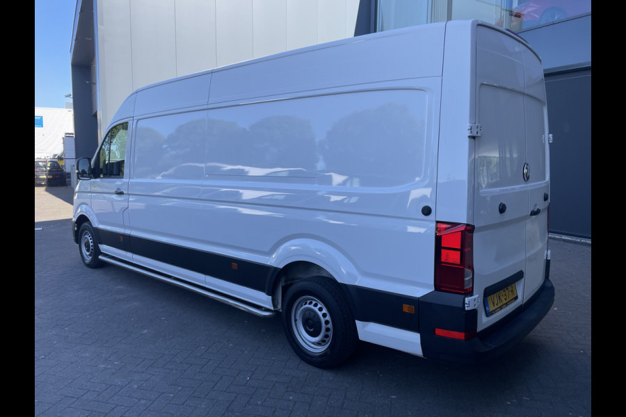 Volkswagen Crafter 35 2.0 TDI L4H3 Highline Airco - parkeersensoren achter - cruise control - zijschuifdeur rechts - tussenschot volledig - Ideaal voor camper
