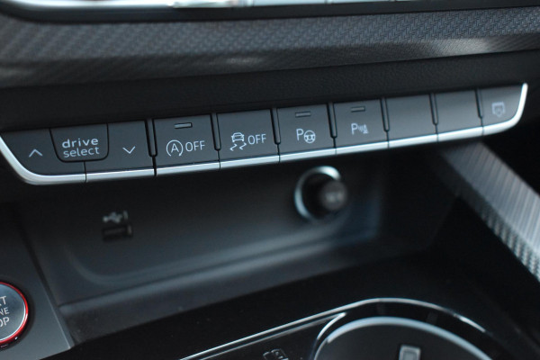 Audi A4 Avant 2.9 TFSI RS 4 quattro competition Pano 360Camera Nardo