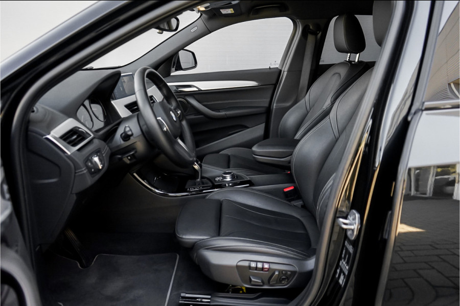 BMW X2 sDrive20i M-Sport Shadow Leder Camera Trekhaak Stuurverwarming 19"