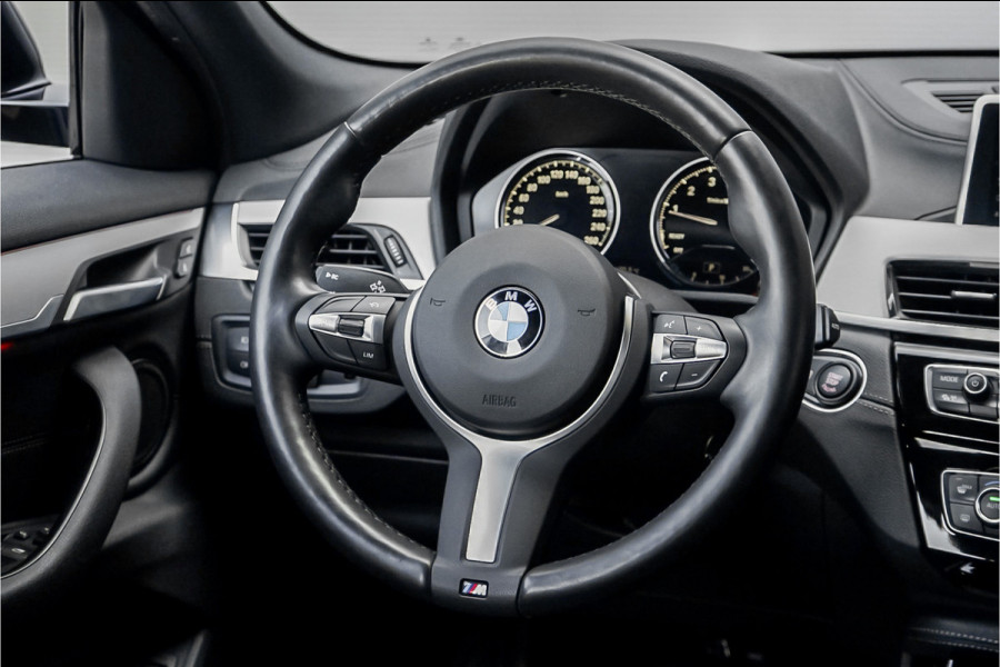 BMW X2 sDrive20i M-Sport Shadow Leder Camera Trekhaak Stuurverwarming 19"
