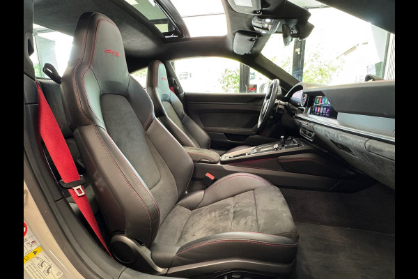 Porsche 911 3.0 Carrera GTS AUT. PANORAMADAK NAVIGATIE APPLE CARPLAY STOELVERWARMING CAMERA PDC AIRCO CRUISE