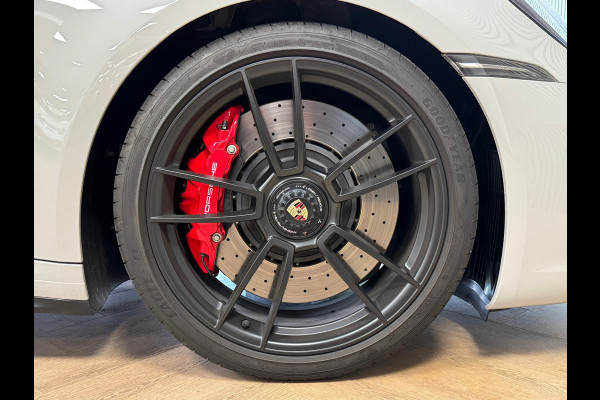 Porsche 911 3.0 Carrera GTS AUT. PANORAMADAK NAVIGATIE APPLE CARPLAY STOELVERWARMING CAMERA PDC AIRCO CRUISE