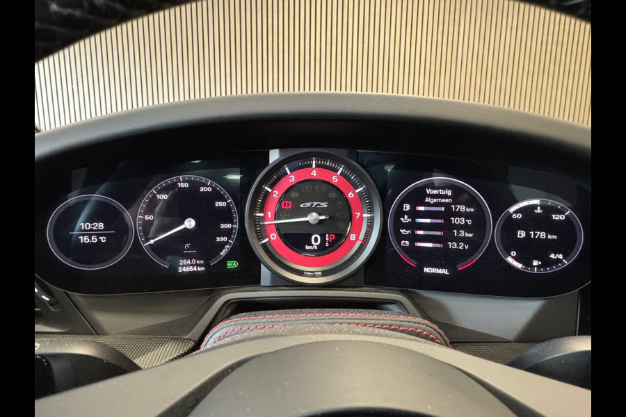 Porsche 911 3.0 Carrera GTS AUT. PANORAMADAK NAVIGATIE APPLE CARPLAY STOELVERWARMING CAMERA PDC AIRCO CRUISE