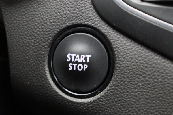 Renault MEGANE Estate 1.3 TCe Bose Automaat Navigatie Camera Leder Climate-control Cruise