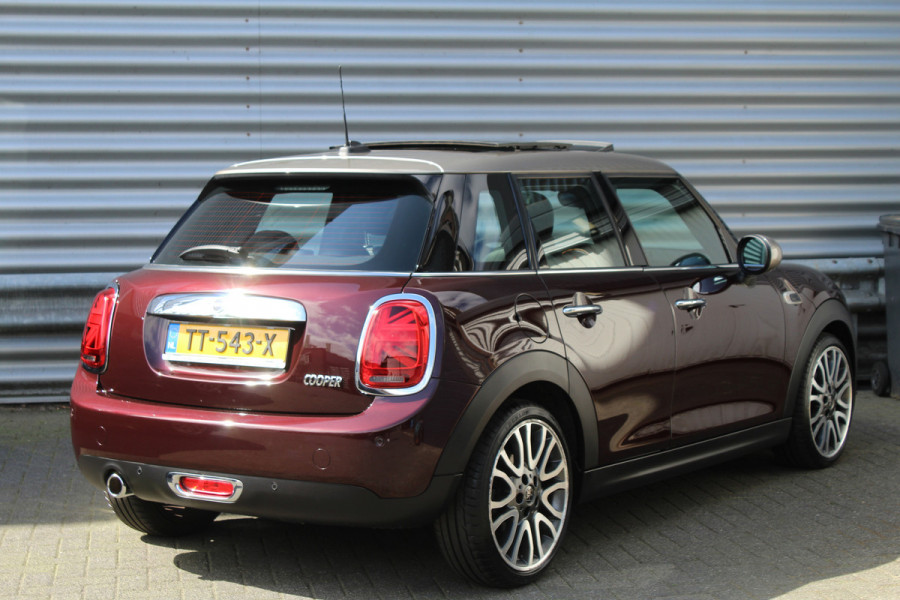 MINI Cooper 1.5 136pk Chili AUTOMAAT 59.355km NL-Auto NAP Panoramadak Clima Cruise Navi HUD Harman&Kardon LMV