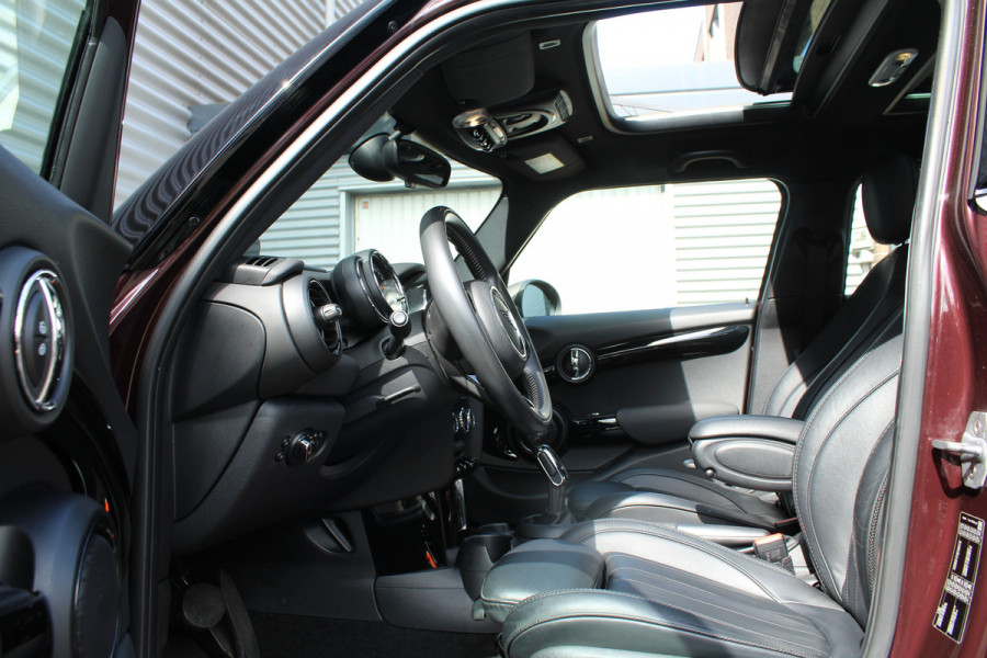 MINI Cooper 1.5 136pk Chili AUTOMAAT 59.355km NL-Auto NAP Panoramadak Clima Cruise Navi HUD Harman&Kardon LMV