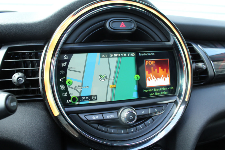 MINI Cooper 1.5 136pk Chili AUTOMAAT 59.355km NL-Auto NAP Panoramadak Clima Cruise Navi HUD Harman&Kardon LMV