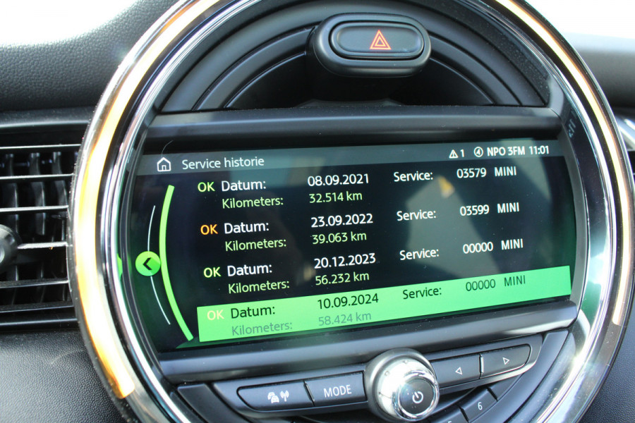 MINI Cooper 1.5 136pk Chili AUTOMAAT 59.355km NL-Auto NAP Panoramadak Clima Cruise Navi HUD Harman&Kardon LMV