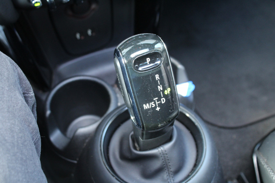 MINI Cooper 1.5 136pk Chili AUTOMAAT 59.355km NL-Auto NAP Panoramadak Clima Cruise Navi HUD Harman&Kardon LMV