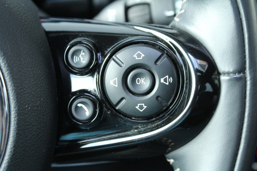 MINI Cooper 1.5 136pk Chili AUTOMAAT 59.355km NL-Auto NAP Panoramadak Clima Cruise Navi HUD Harman&Kardon LMV