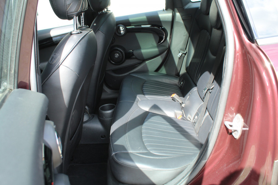 MINI Cooper 1.5 136pk Chili AUTOMAAT 59.355km NL-Auto NAP Panoramadak Clima Cruise Navi HUD Harman&Kardon LMV