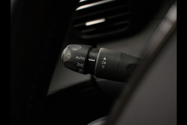 Peugeot 208 1.2 PureTech Active Sport (APPLE CARPLAY,NAVI,CRUISE,LED,LEDER,LANE ASSIST,DAB,SPORTSTOELEN,NIEUWE APK,NETTE STAAT)