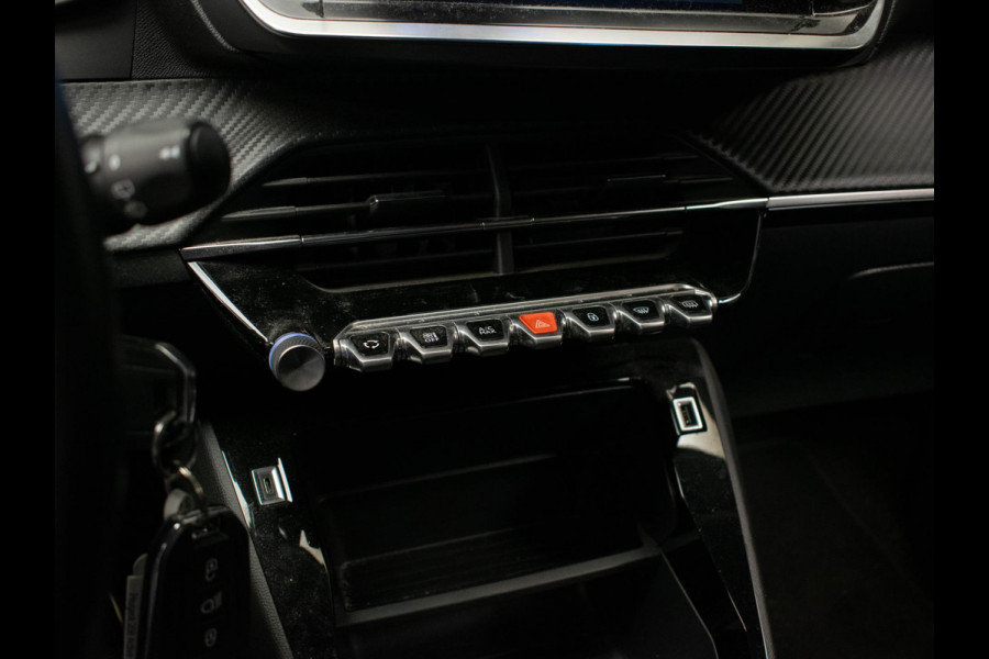 Peugeot 208 1.2 PureTech Active Sport (APPLE CARPLAY,NAVI,CRUISE,LED,LEDER,LANE ASSIST,DAB,SPORTSTOELEN,NIEUWE APK,NETTE STAAT)