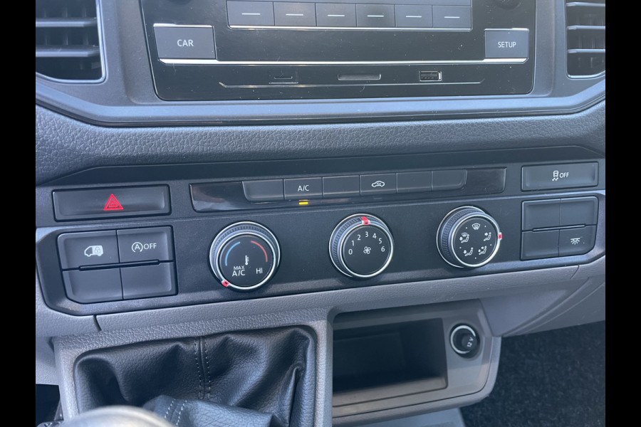 Volkswagen Crafter 35 2.0 TDI L4H3 Highline Airco - parkeersensoren achter - cruise control - zijschuifdeur rechts - tussenschot volledig - Ideaal voor camper