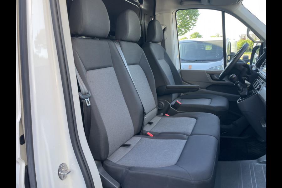 Volkswagen Crafter 35 2.0 TDI L4H3 Highline Airco - parkeersensoren achter - cruise control - zijschuifdeur rechts - tussenschot volledig - Ideaal voor camper