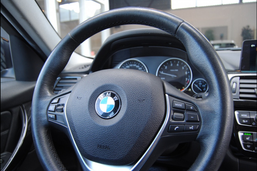 BMW 3 Serie Touring 6 maanden garantie! 318i Corp L Hi Ex