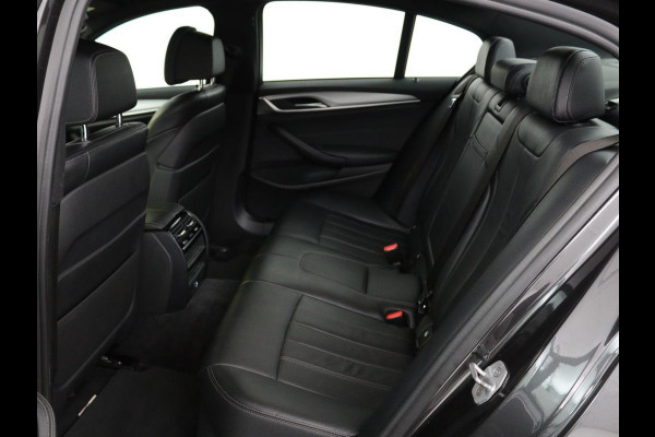 BMW 5 Serie 520i High Executive M-Sport | Trekhaak | Leder | Cruise Control | Navigatie | Stoelverwarming | LED | LMV 20
