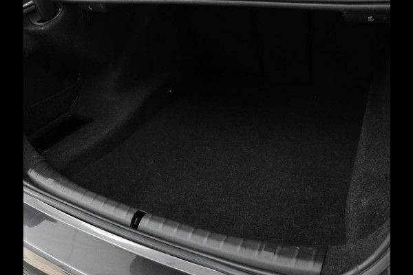BMW 5 Serie 520i High Executive M-Sport | Trekhaak | Leder | Cruise Control | Navigatie | Stoelverwarming | LED | LMV 20