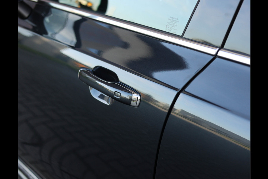 Volvo XC90 T8 Recharge AWD *Luchtvering*Pano*Trekhaak*