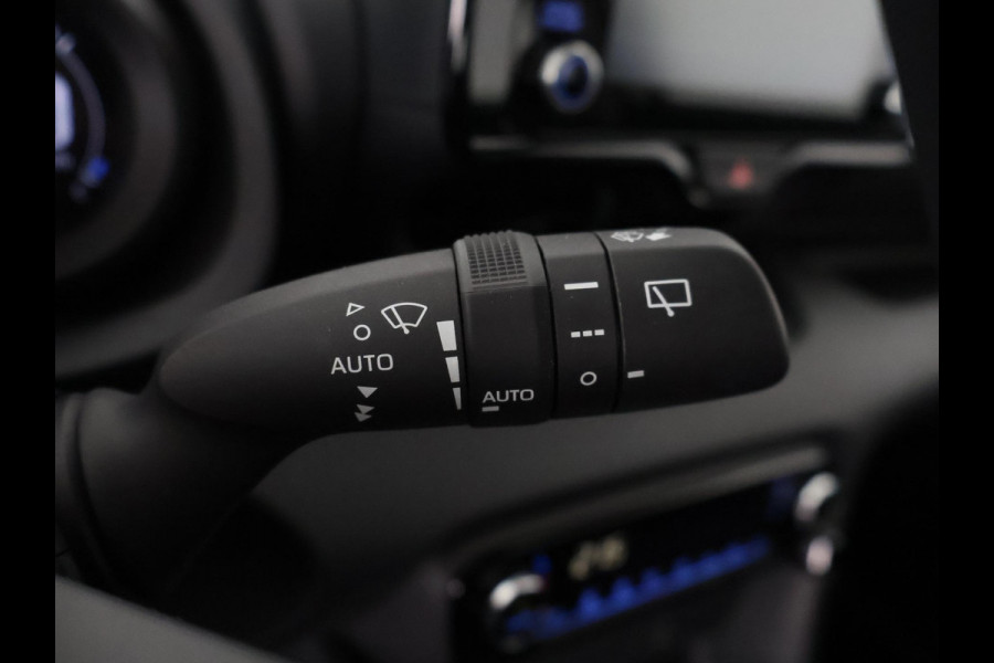 Toyota Yaris 1.5 Hybrid 115 Dynamic | Adaptief Cruise Control | Parkeerhulpcamera | Apple Carplay & AndroidAUTO |