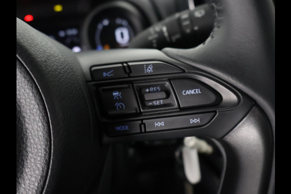 Toyota Yaris 1.5 Hybrid 115 Dynamic | Adaptief Cruise Control | Parkeerhulpcamera | Apple Carplay & AndroidAUTO |