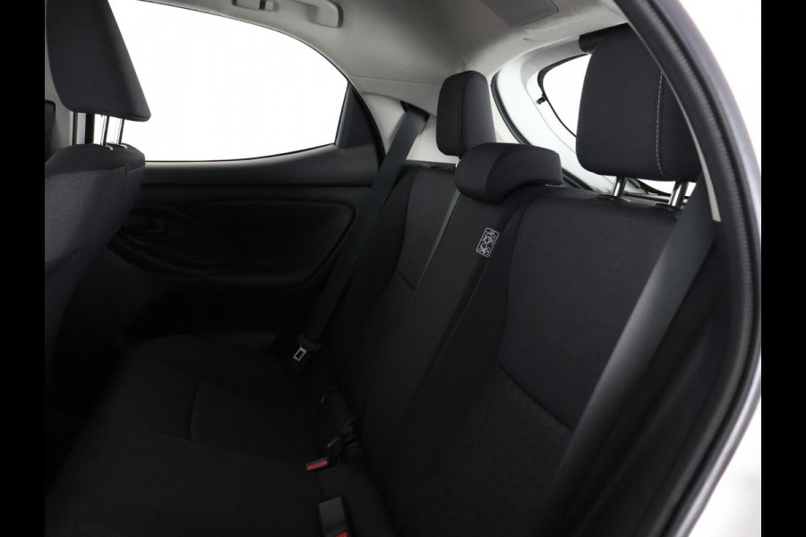 Toyota Yaris 1.5 Hybrid 115 Dynamic | Adaptief Cruise Control | Parkeerhulpcamera | Apple Carplay & AndroidAUTO |