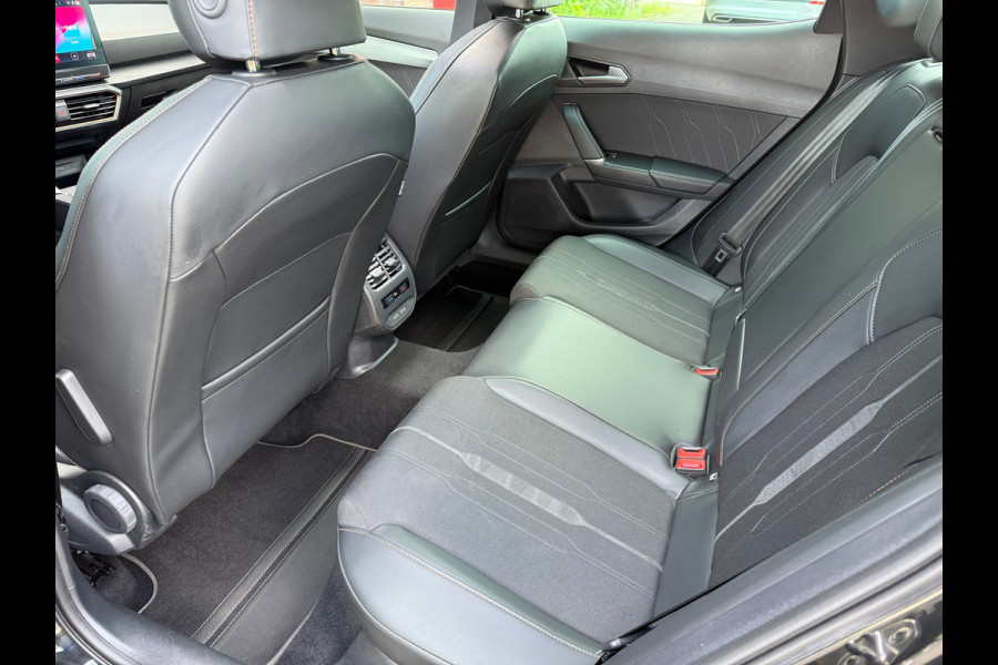 CUPRA Formentor 1.4 e-Hybrid VZ Performance - Automaat - Panoramadak - Navi - Org.NL