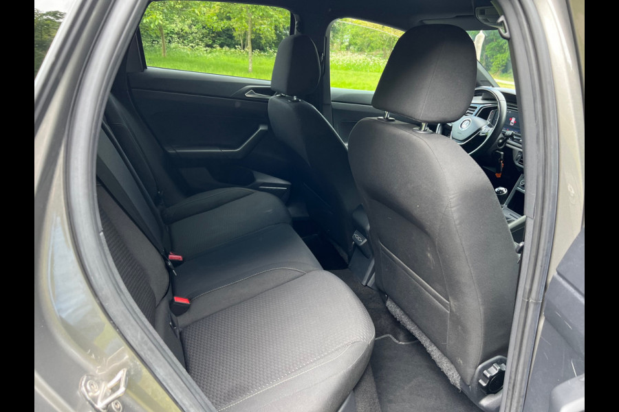 Volkswagen Polo 1.0 TSI Highline Business R | Virtual | Carplay | Navi |