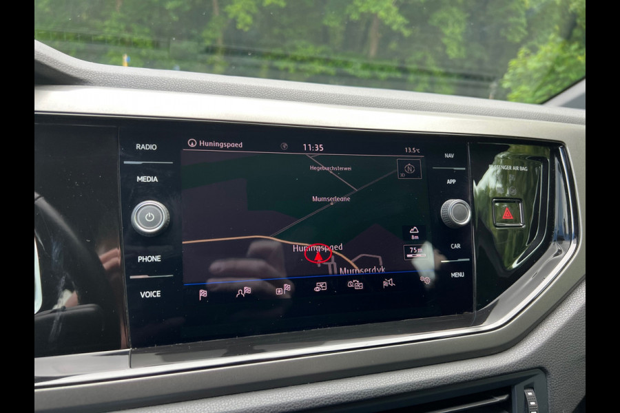 Volkswagen Polo 1.0 TSI Highline Business R | Virtual | Carplay | Navi |