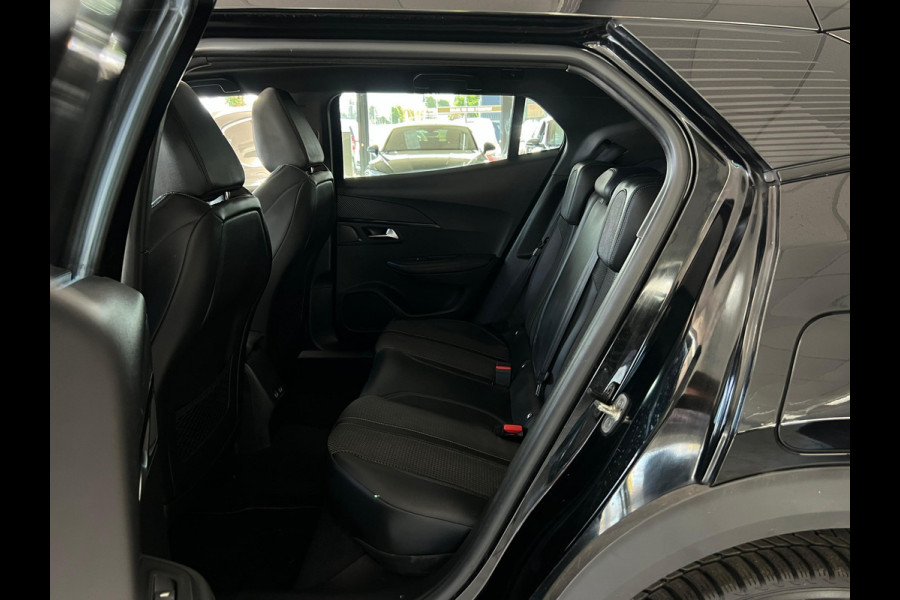 Peugeot 2008 1.2 PureTech GT Pack PANO | CAMERA | TREKHAAK | CARPLAY | ! 2DE PINKSTERDAG GEOPEND VAN 10:00 UUR T/M 17:00 UUR