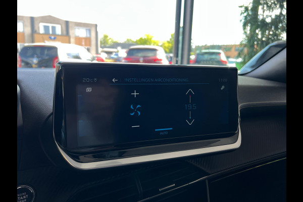 Peugeot 2008 1.2 PureTech GT Pack PANO | CAMERA | TREKHAAK | CARPLAY | ! 2DE PINKSTERDAG GEOPEND VAN 10:00 UUR T/M 17:00 UUR