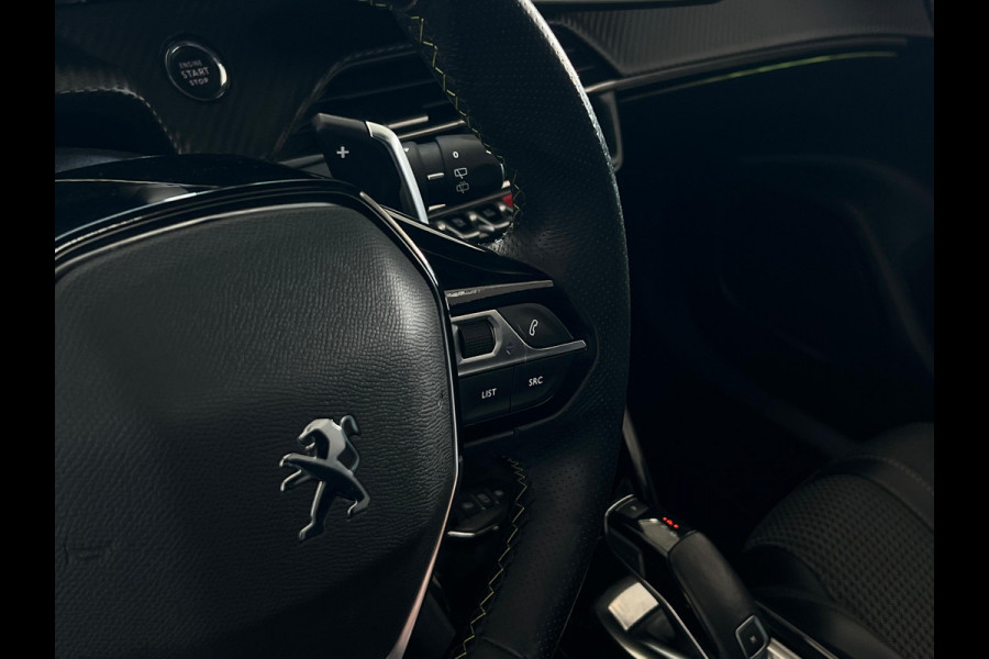 Peugeot 2008 1.2 PureTech GT Pack PANO | CAMERA | TREKHAAK | CARPLAY | ! 2DE PINKSTERDAG GEOPEND VAN 10:00 UUR T/M 17:00 UUR
