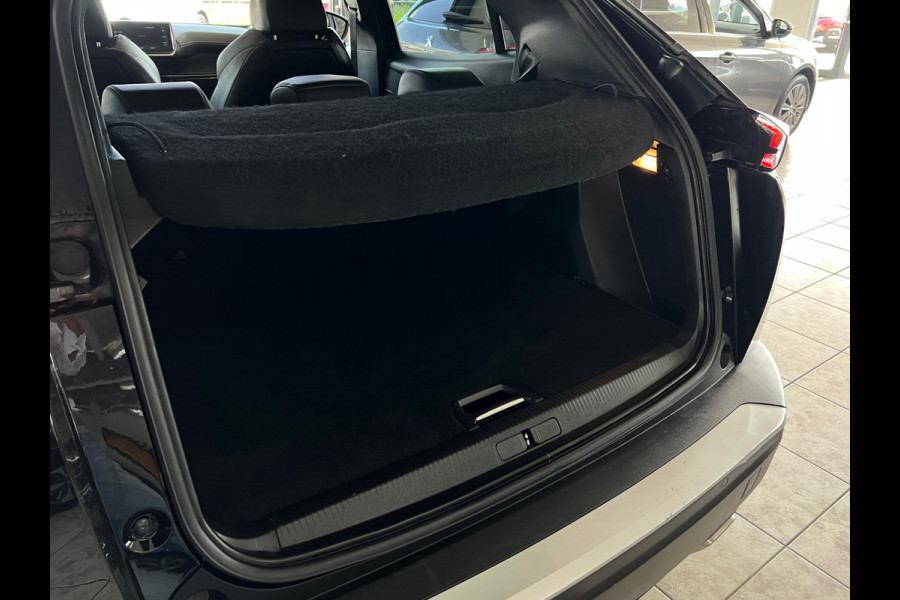 Peugeot 2008 1.2 PureTech GT Pack PANO | CAMERA | TREKHAAK | CARPLAY | ! 2DE PINKSTERDAG GEOPEND VAN 10:00 UUR T/M 17:00 UUR