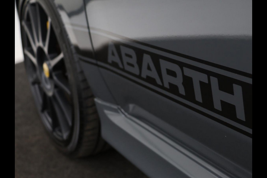 Fiat 500 1.4 T-Jet Abarth Competizione | 180 PK | Automaat | Sportstoelen | Airco | bi-xenon koplampen | Bluetooth | DAB | KMV 17