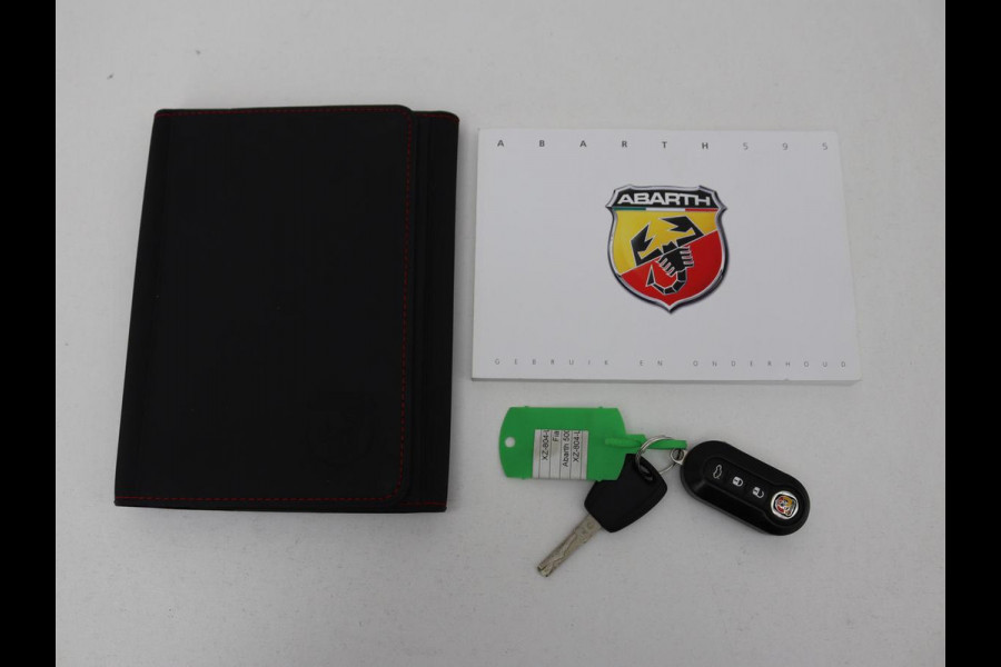 Fiat 500 1.4 T-Jet Abarth Competizione | 180 PK | Automaat | Sportstoelen | Airco | bi-xenon koplampen | Bluetooth | DAB | KMV 17