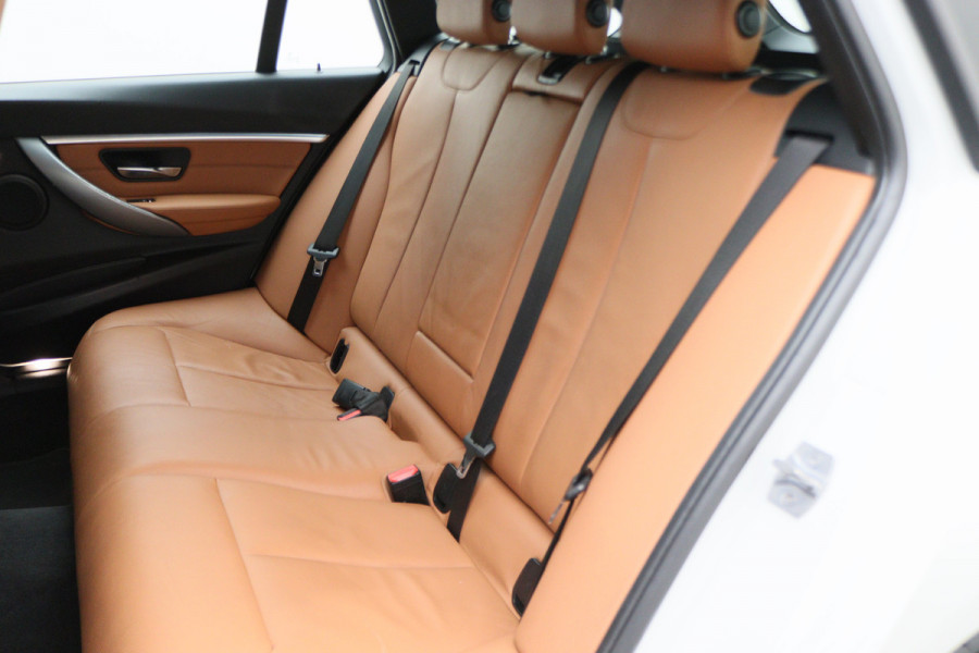 BMW 3 Serie Touring 318i Edition M Sport Shadow Executive