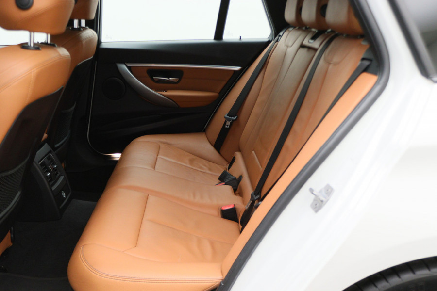BMW 3 Serie Touring 318i Edition M Sport Shadow Executive