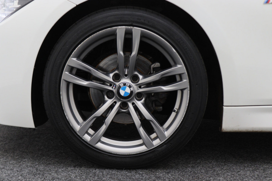 BMW 3 Serie Touring 318i Edition M Sport Shadow Executive