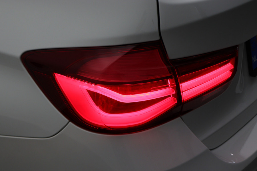 BMW 3 Serie Touring 318i Edition M Sport Shadow Executive
