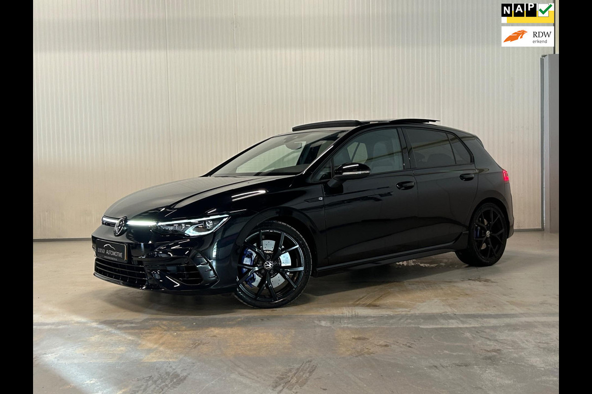 Volkswagen Golf 2.0 TSI R 4Motion | AKRAPOVIC | PANO | IQ LIGHTS | BLACK PACK Volkswagen Golf 2.0 TSI R 4Motion | AKRAPOVIC | PANO | IQ LIGHTS | BLACK PACK