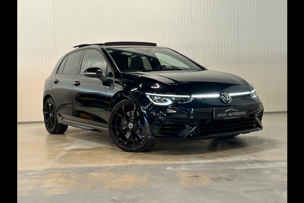 Volkswagen Golf 2.0 TSI R 4Motion | AKRAPOVIC | PANO | IQ LIGHTS | BLACK PACK