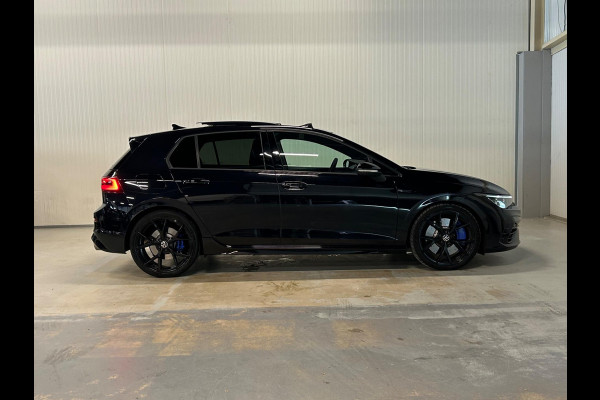 Volkswagen Golf 2.0 TSI R 4Motion | AKRAPOVIC | PANO | IQ LIGHTS | BLACK PACK