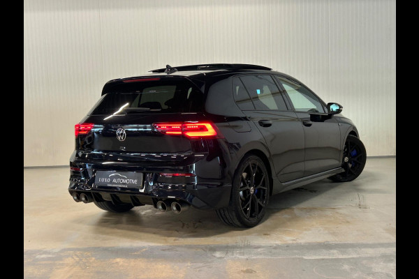 Volkswagen Golf 2.0 TSI R 4Motion | AKRAPOVIC | PANO | IQ LIGHTS | BLACK PACK