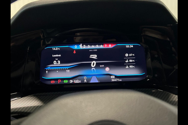 Volkswagen Golf 2.0 TSI R 4Motion | AKRAPOVIC | PANO | IQ LIGHTS | BLACK PACK