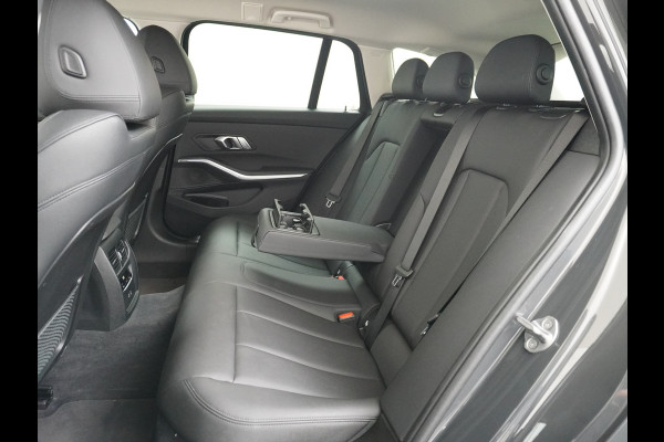 BMW 3 Serie Touring 318I 157PK Autom.-8 Sport Line Trekhaak Leder Apple Carplay Android Auto Navi Pro Live Cockpit Pro Active Cruise Control Comfort Access BMW Digital Key Elek.Achterklep Bluetooth Pdc Led Business Edition 1e Eigenaar
