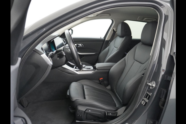BMW 3 Serie Touring 318I 157PK Autom.-8 Sport Line Trekhaak Leder Apple Carplay Android Auto Navi Pro Live Cockpit Pro Active Cruise Control Comfort Access BMW Digital Key Elek.Achterklep Bluetooth Pdc Led Business Edition 1e Eigenaar